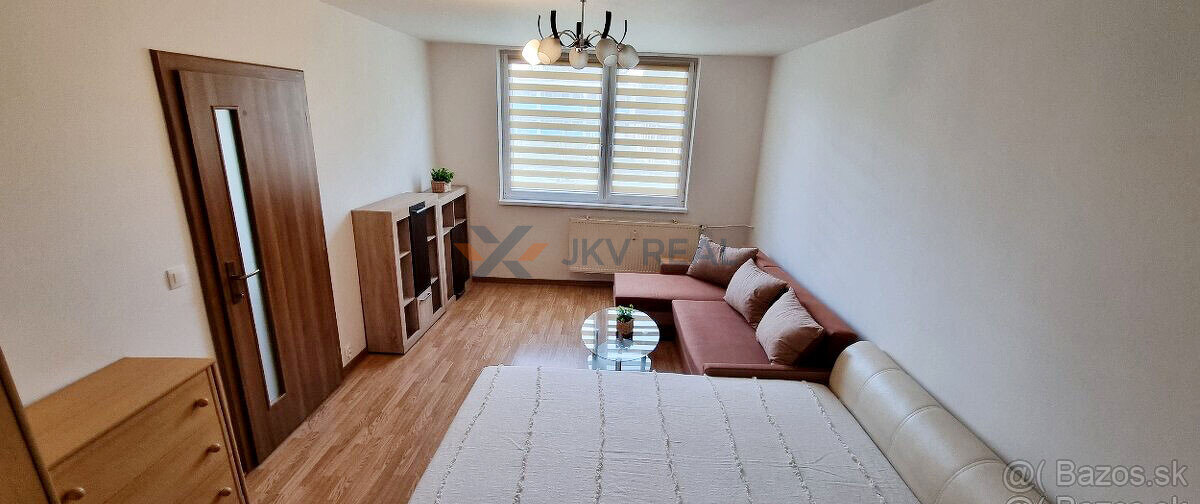 Atraktívny 1,5-izbový Byt s Balkónom na Prenájom v Srdci Mic - 2