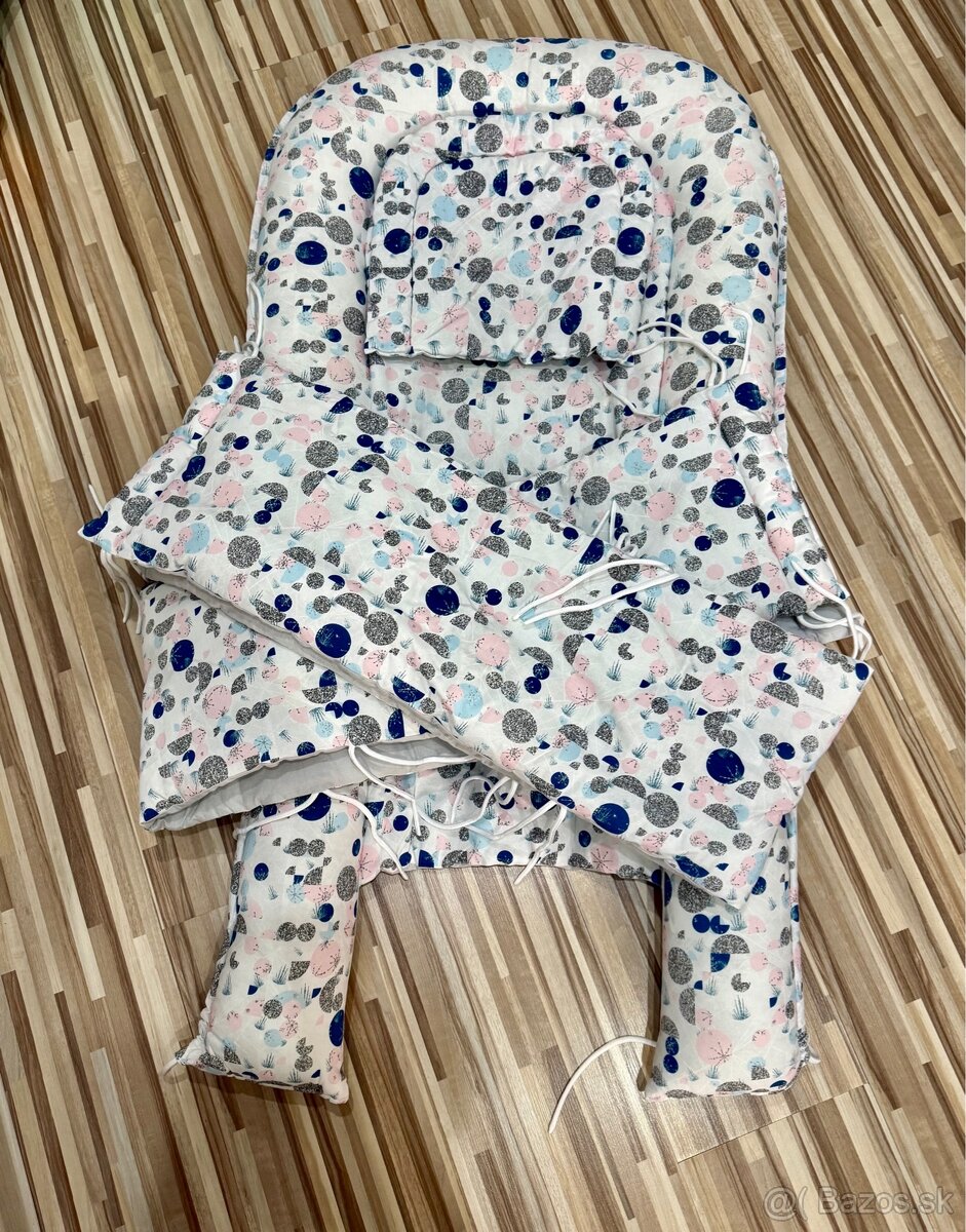 Súprava – hniezdo, mantinely a vankúšik (modro-ružové) - 2