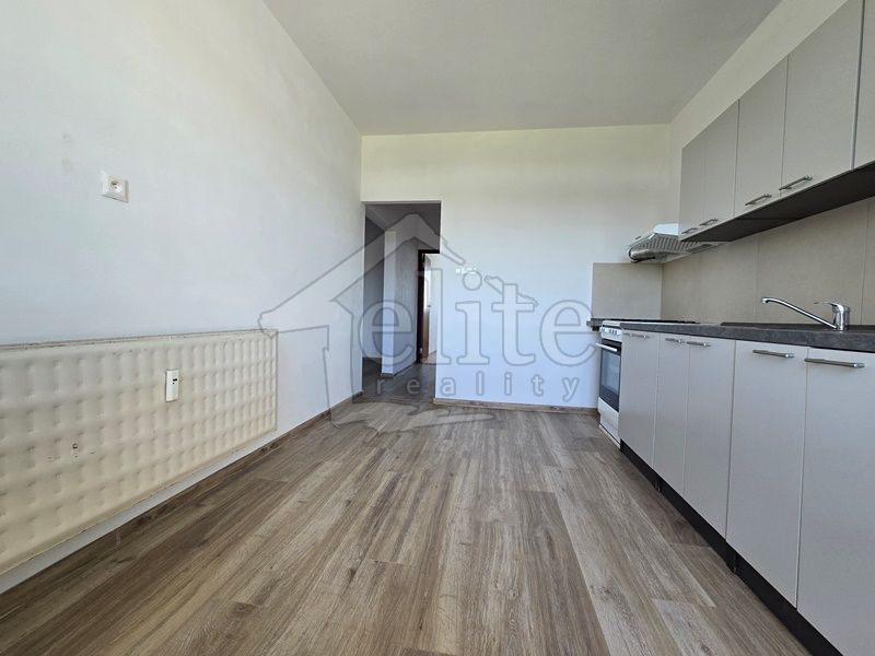 Prenájom, Byt/3-izbový (RE01031333) - 2