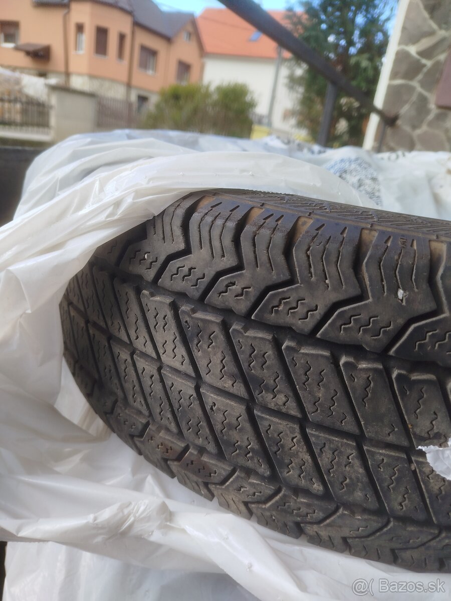 Zimné pneumatiky 215/60 R17 C 2x2 - 2