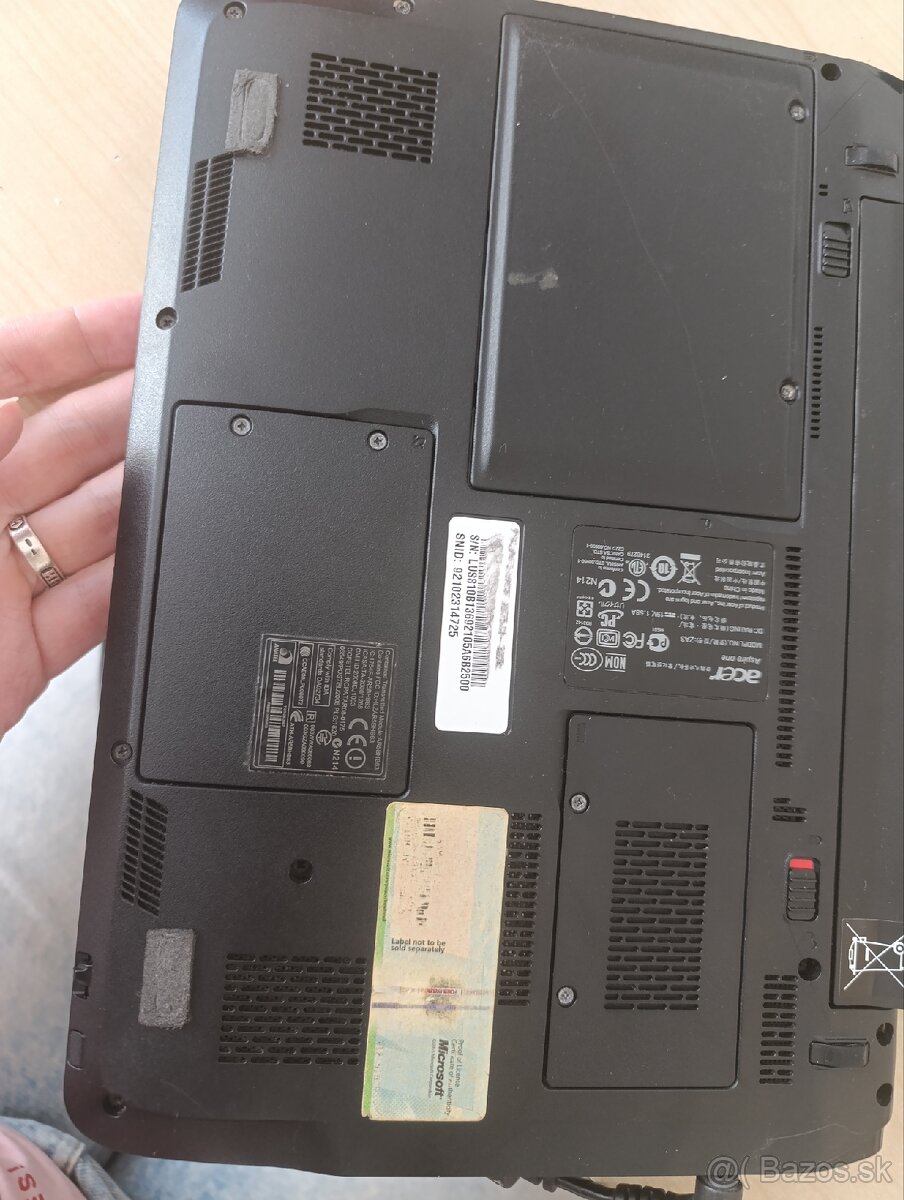 Mini notebook Acer Aspire One (ZA3) - 2