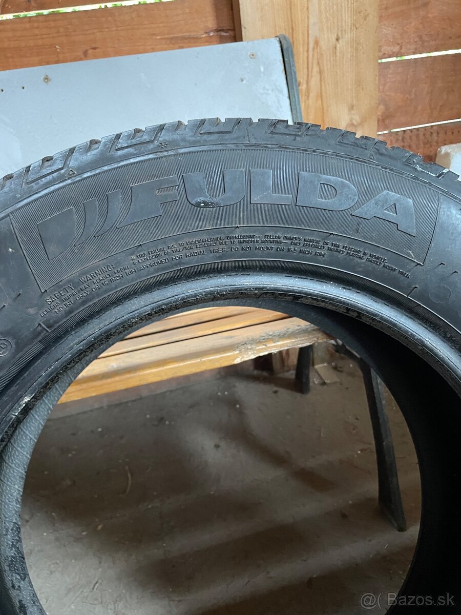 Zimné pneumatiky 215/65 r16 - 2