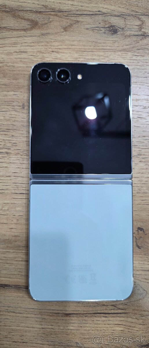 Samsung Z flip 5 - 2