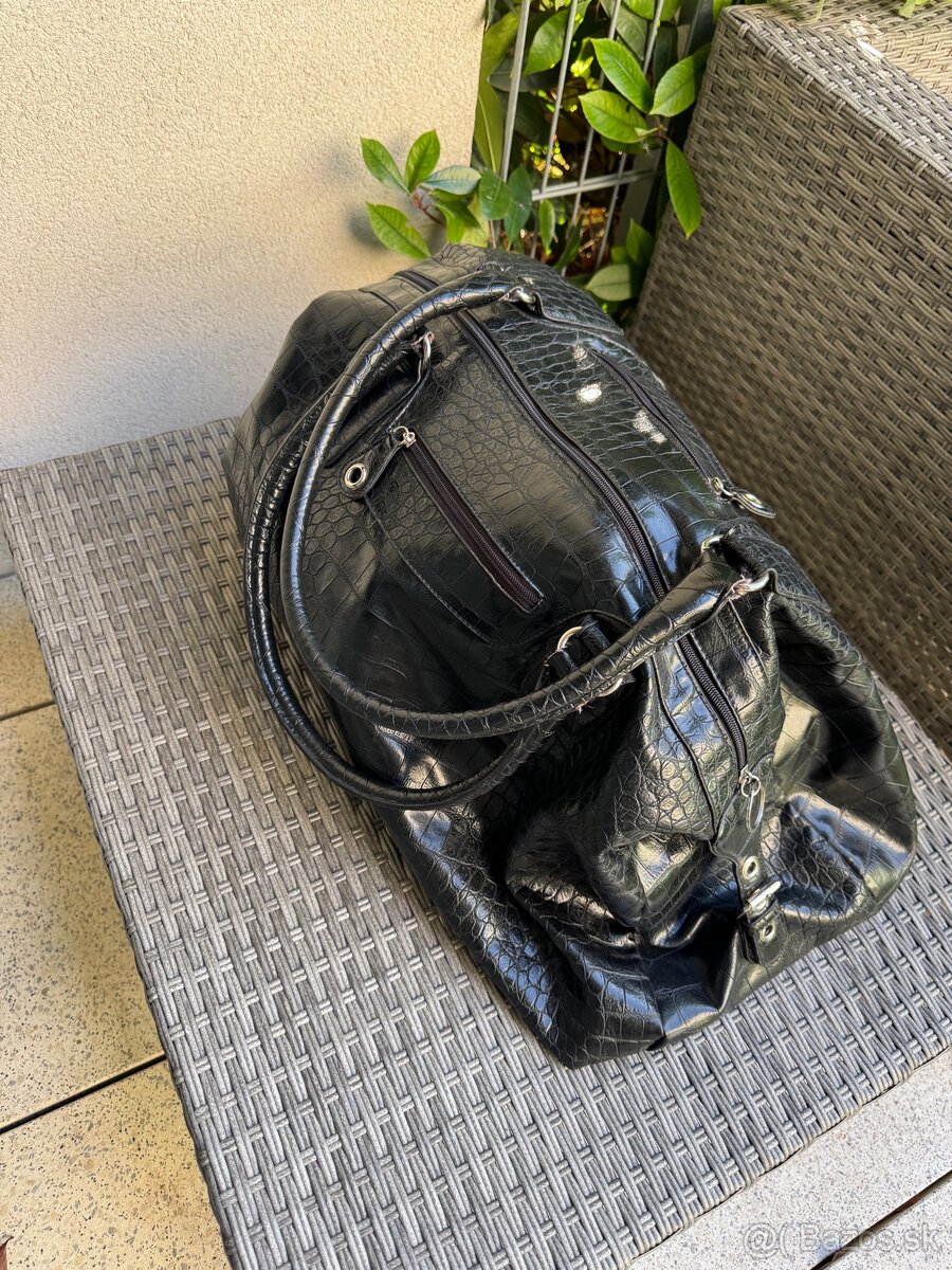 Lakovaná dámska taška Bueno - 2