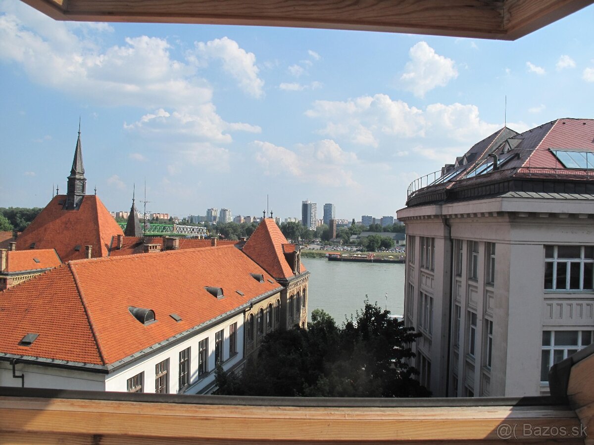 Prenajmem nadštandardný podkrovný byt na Vajanského nábreží - 2