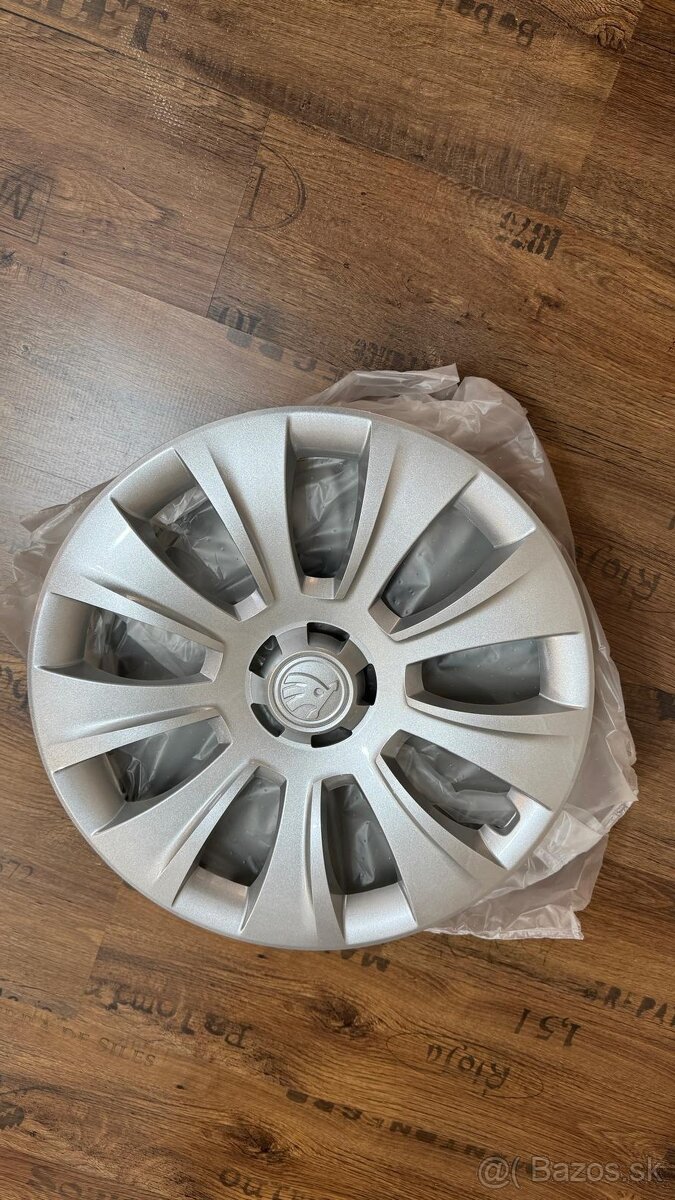 Puklice ŠKODA „BORNEO“ 6,5 J x 17 - 2