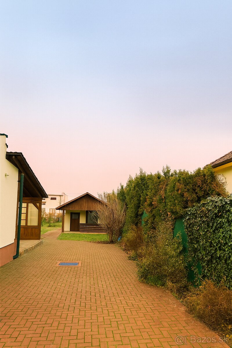 4i DOM+DOM PRE HOSTÍ NA JEDNOM POZEMKU - 2