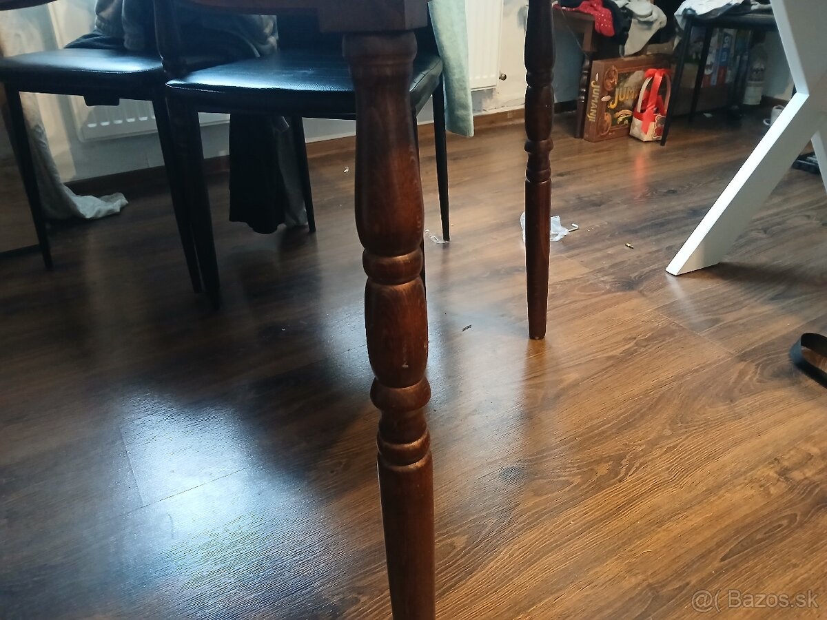 Jedálenský stôl - 2