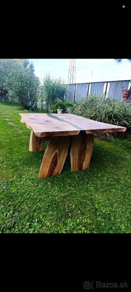 Konferenčný stolík s epoxidom - 2