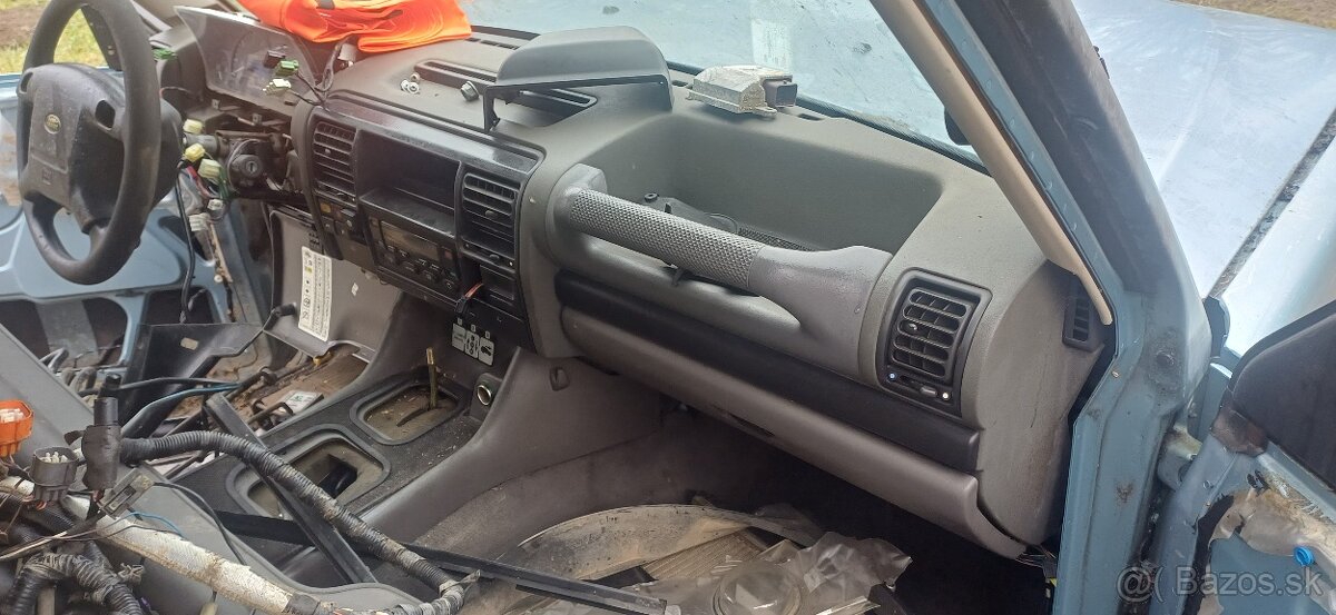 Rozpredám Land Rover Discovery 2 - 2