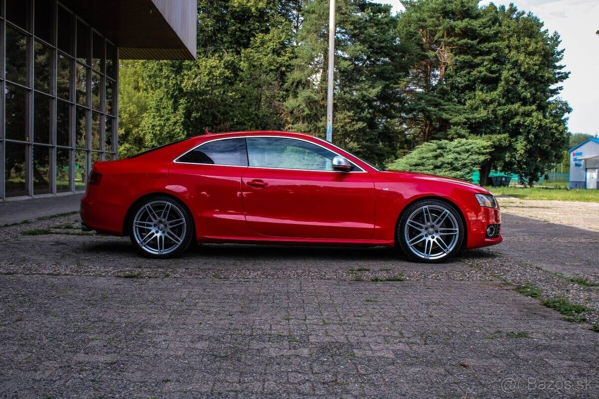 Audi S5 4.2 FSI V8 quattro Manuál - 2