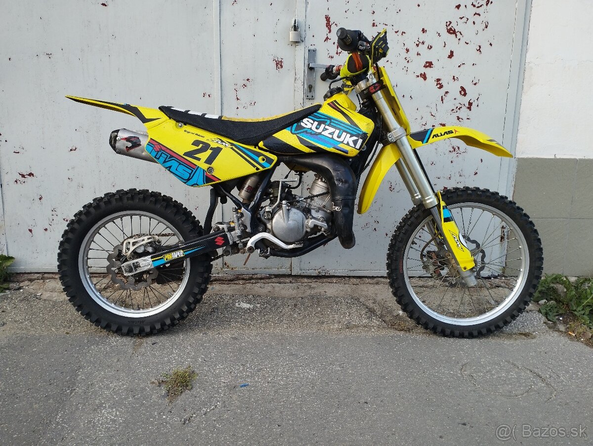 SUZUKI RM 85