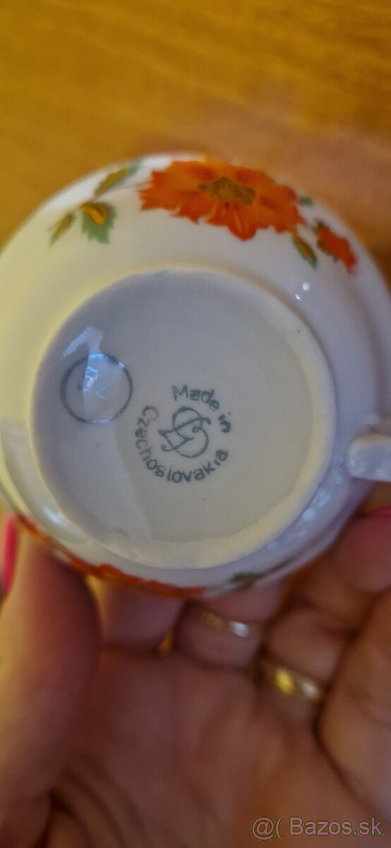 Retro porcelán, šálky, sošky... - 2