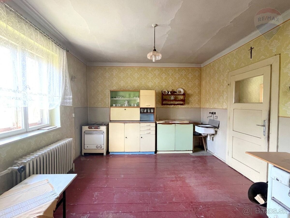 Rodinný dom s rozsiahlym pozemkom 3538 m2 - Kremnica - 2