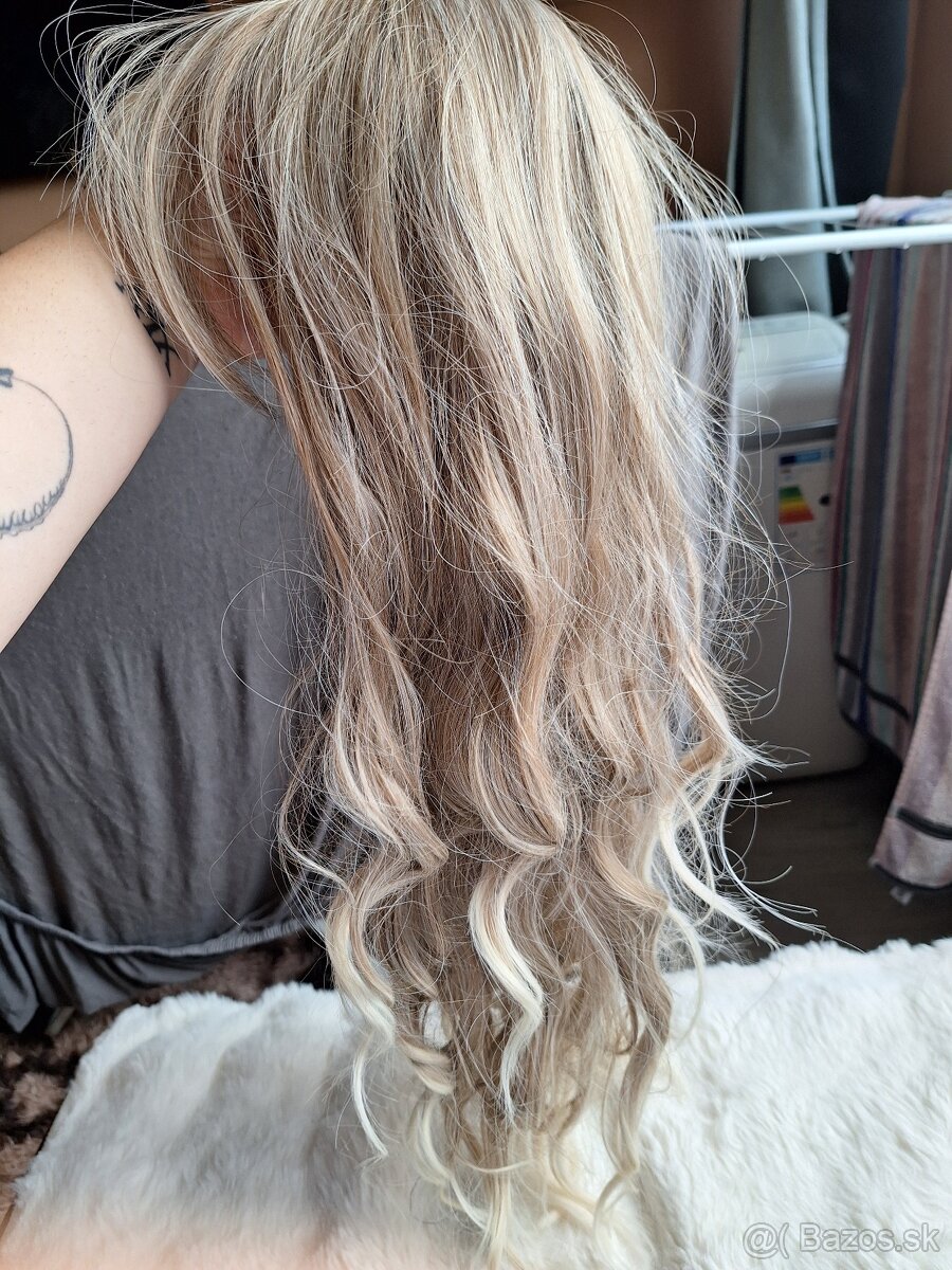 Vlnista popolava blond parochna - 2