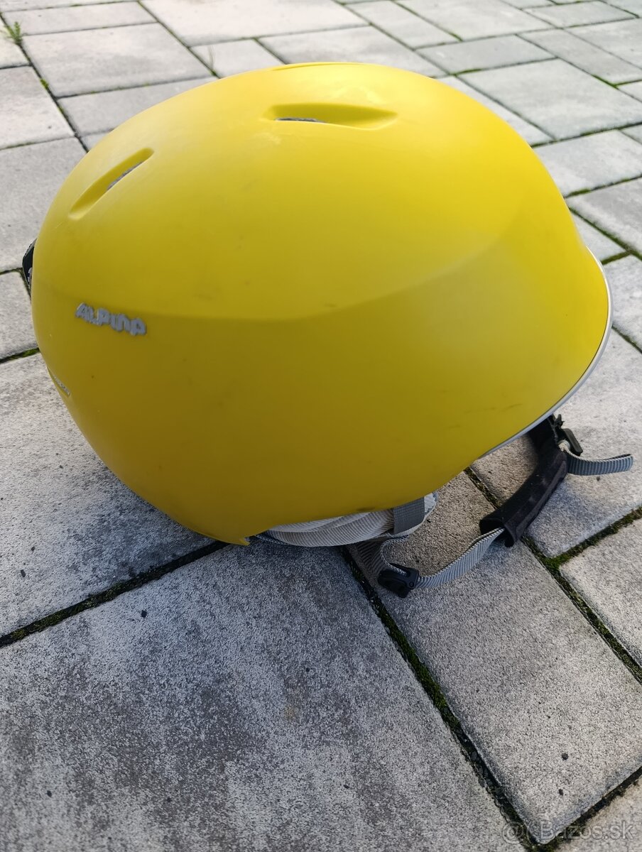 LYŽIARSKA PRILBA ALPINA - 2