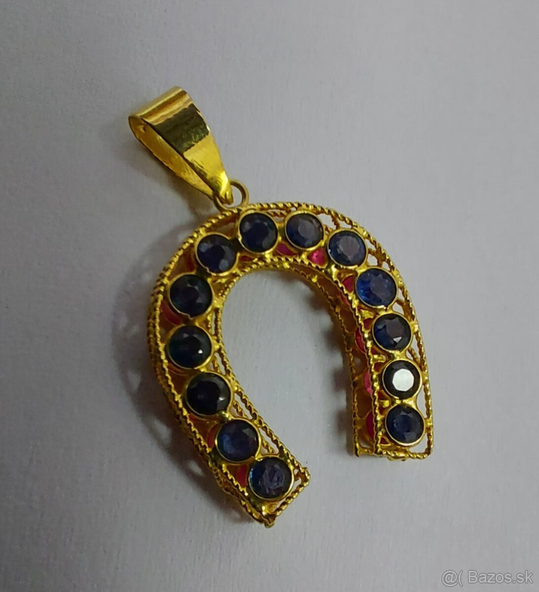 Zlatý prívesok so zafírmi a rubínmi - 2