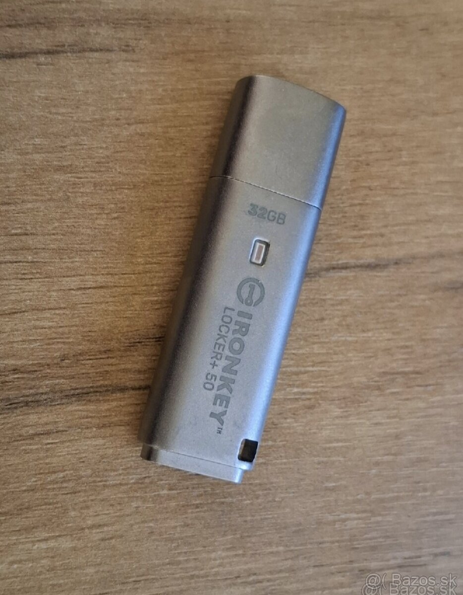 Šifrovateľný USB kľúč Kingston 32GB - 2