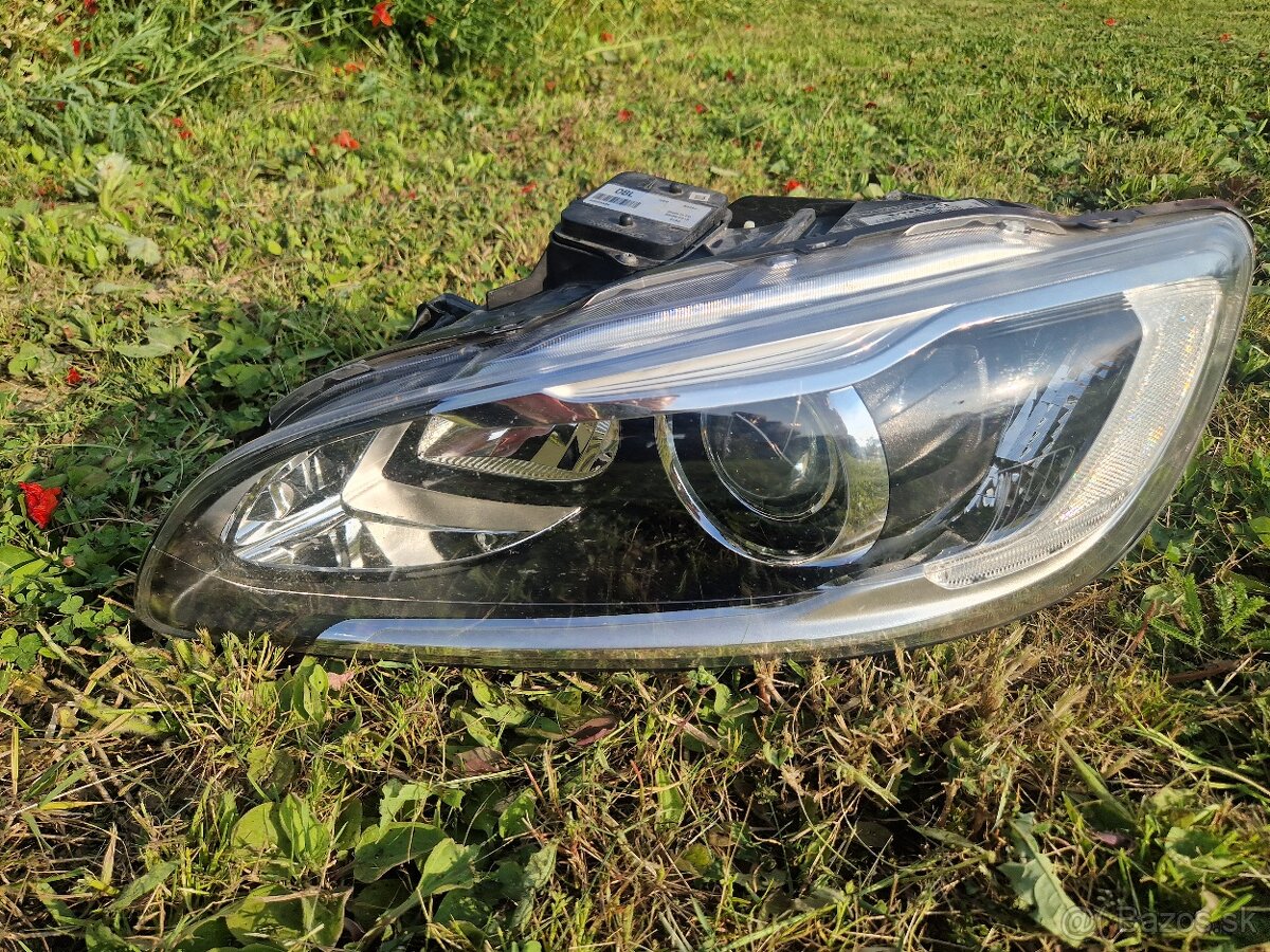 Ľavý predny svetlomet Volvo S60 / V60 - 2