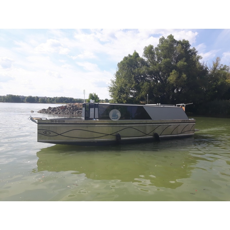 Kabínková hliníková loď - 2