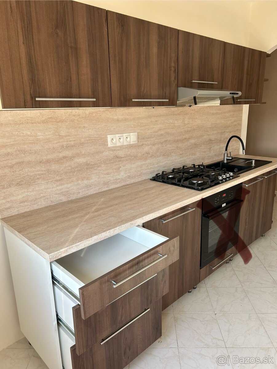 Kuchynská linka. - 2