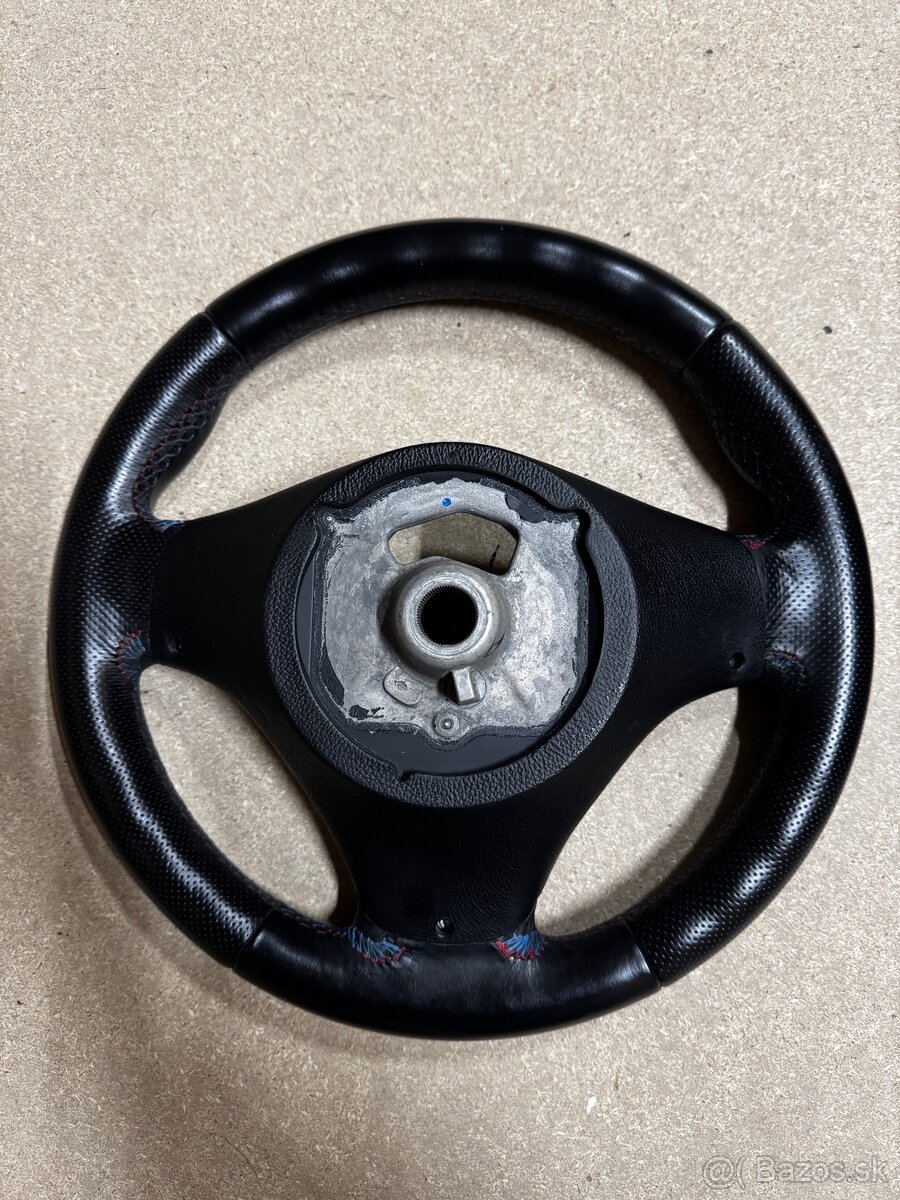 Volant BMW E81 E82 E84 E87 E90 E91 E92 - 2