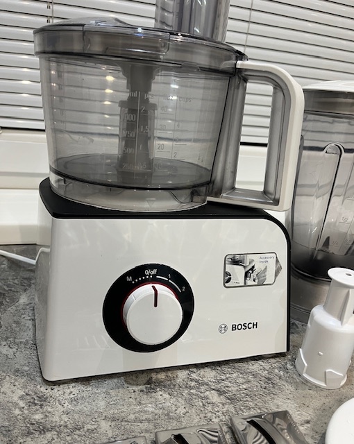 Kuchynský robot Bosch MCM4100 800W - 2