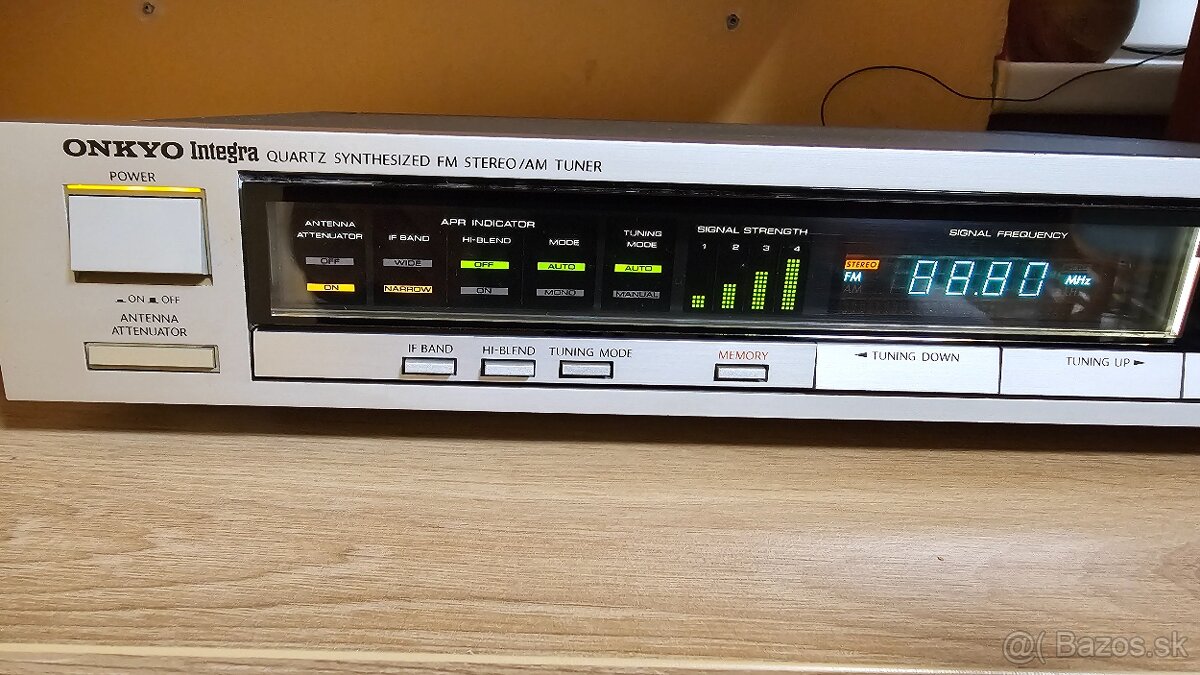 Tuner ONKYO INTEGRA - 2
