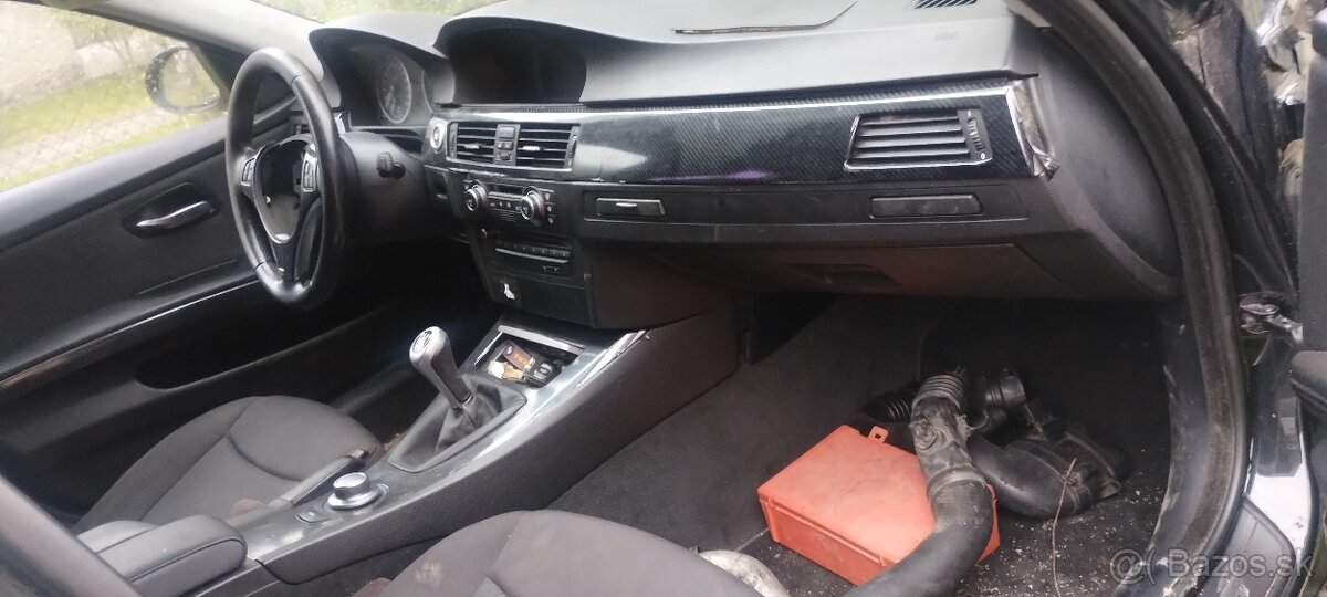 Predám v celku BMW e91 318d - 2