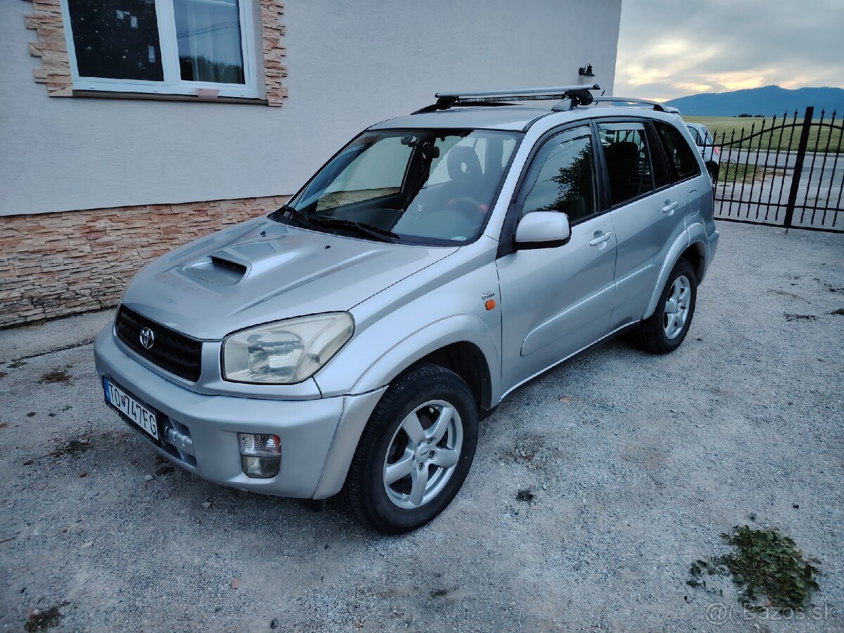 RAV4 Toyota - 2