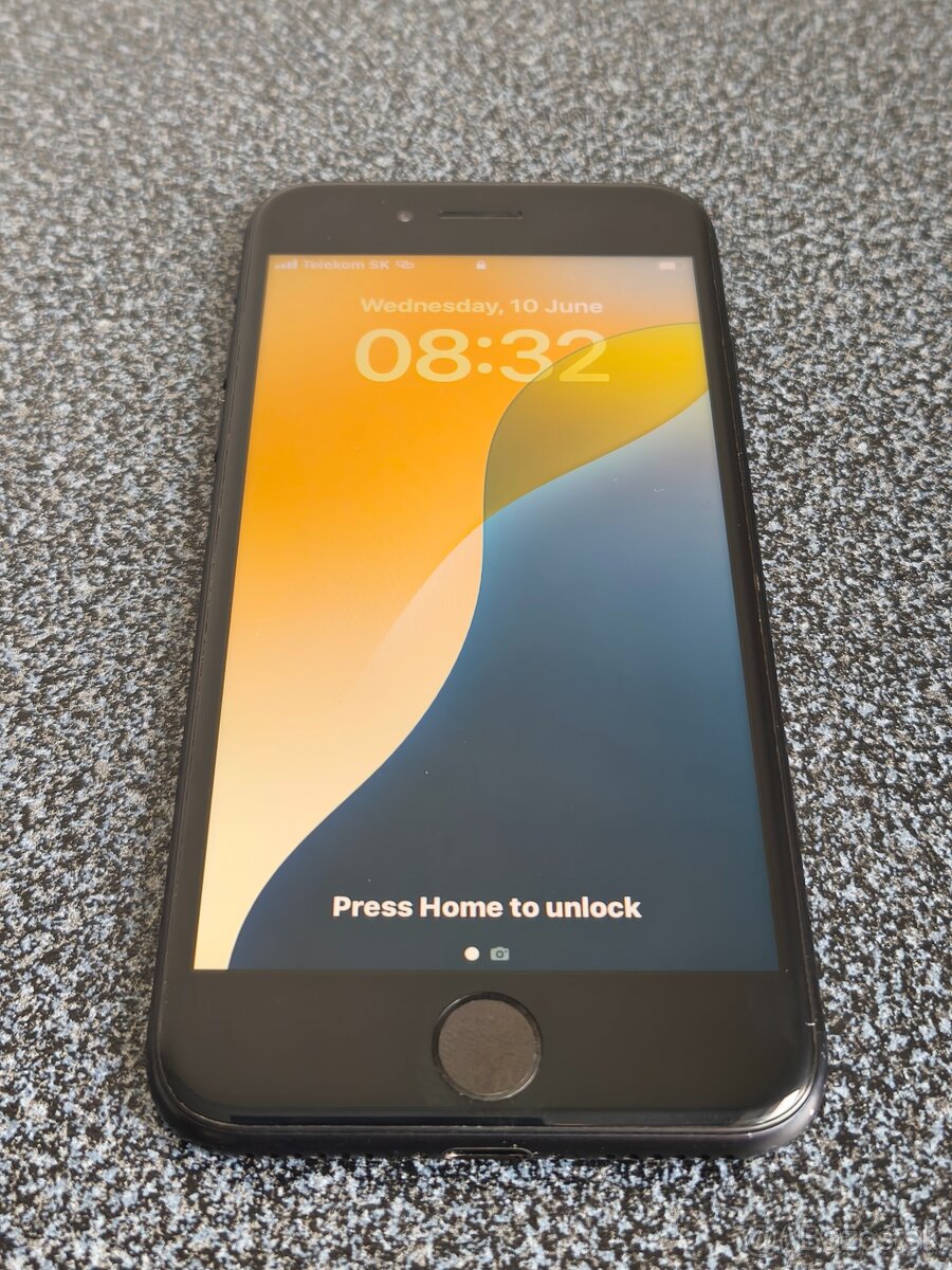 iPhone SE 2020 64GB Black v ZÁRUKE - 2