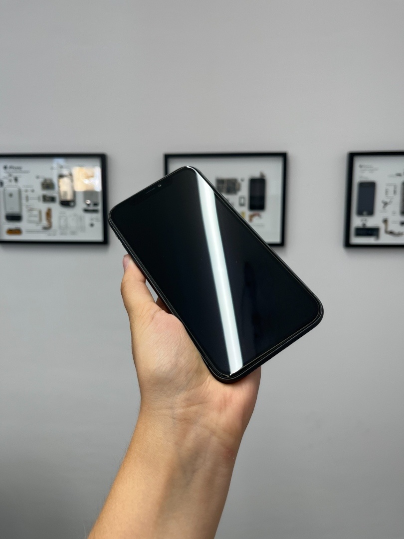 Apple iPhone 11 64GB Black - 2