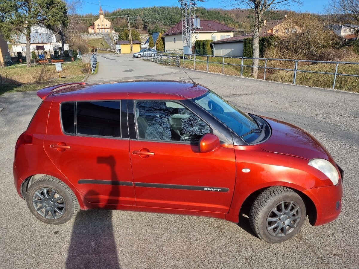 Suzuki Swift - 2