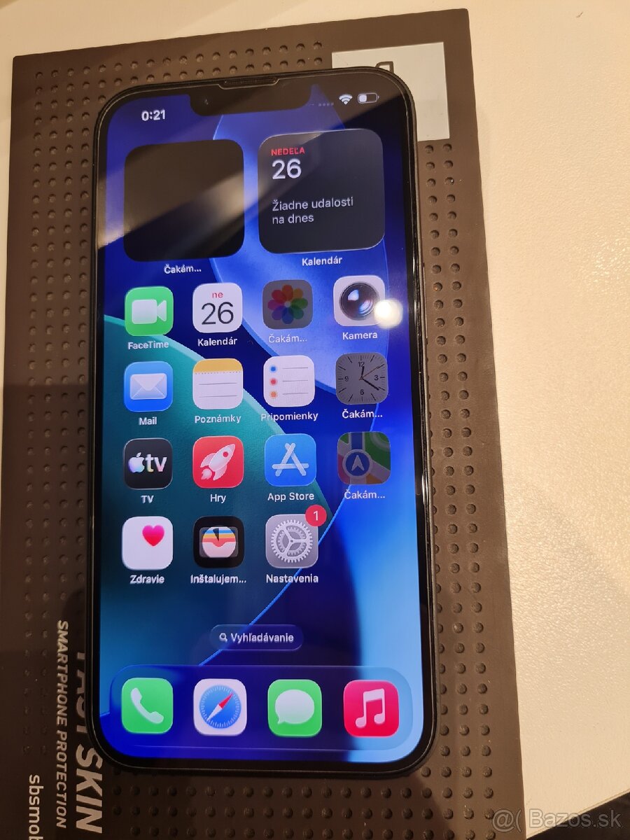 iPhone 16e - 2