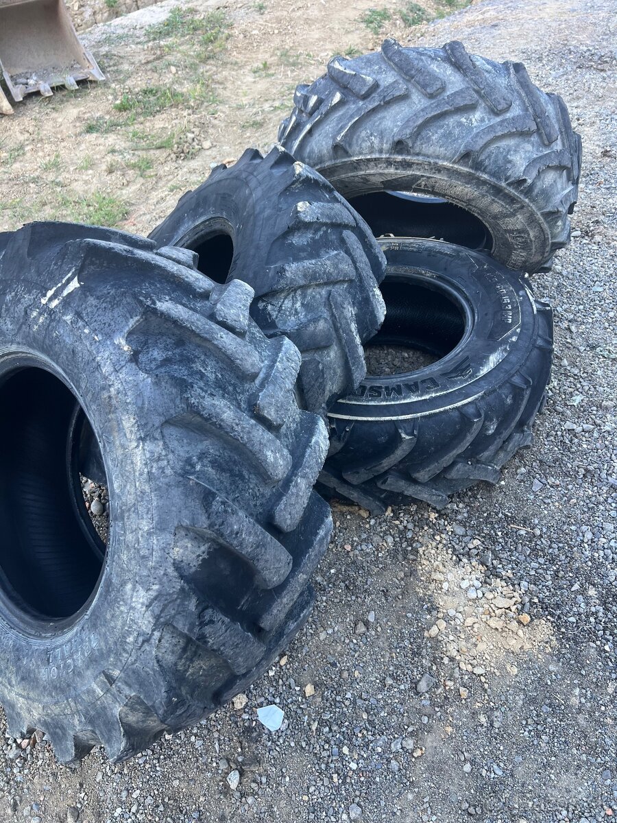 Pneumatiky 11.5/80 15.3 - 2