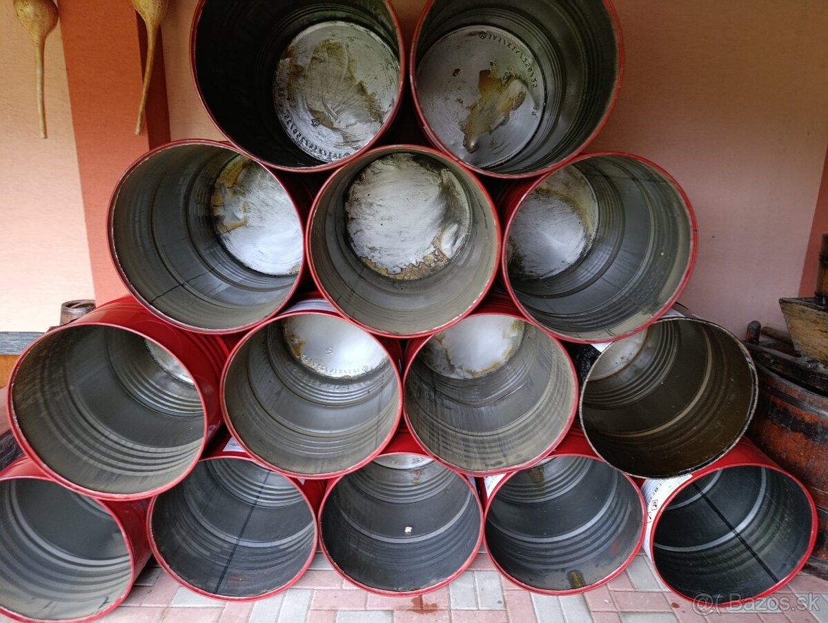 Plechové sudy 200L - 2