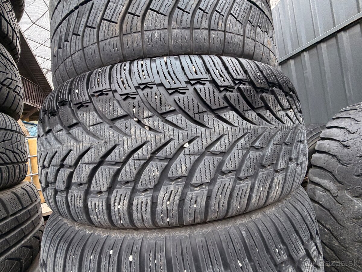 265/60 R18 zimné Nokian - 2