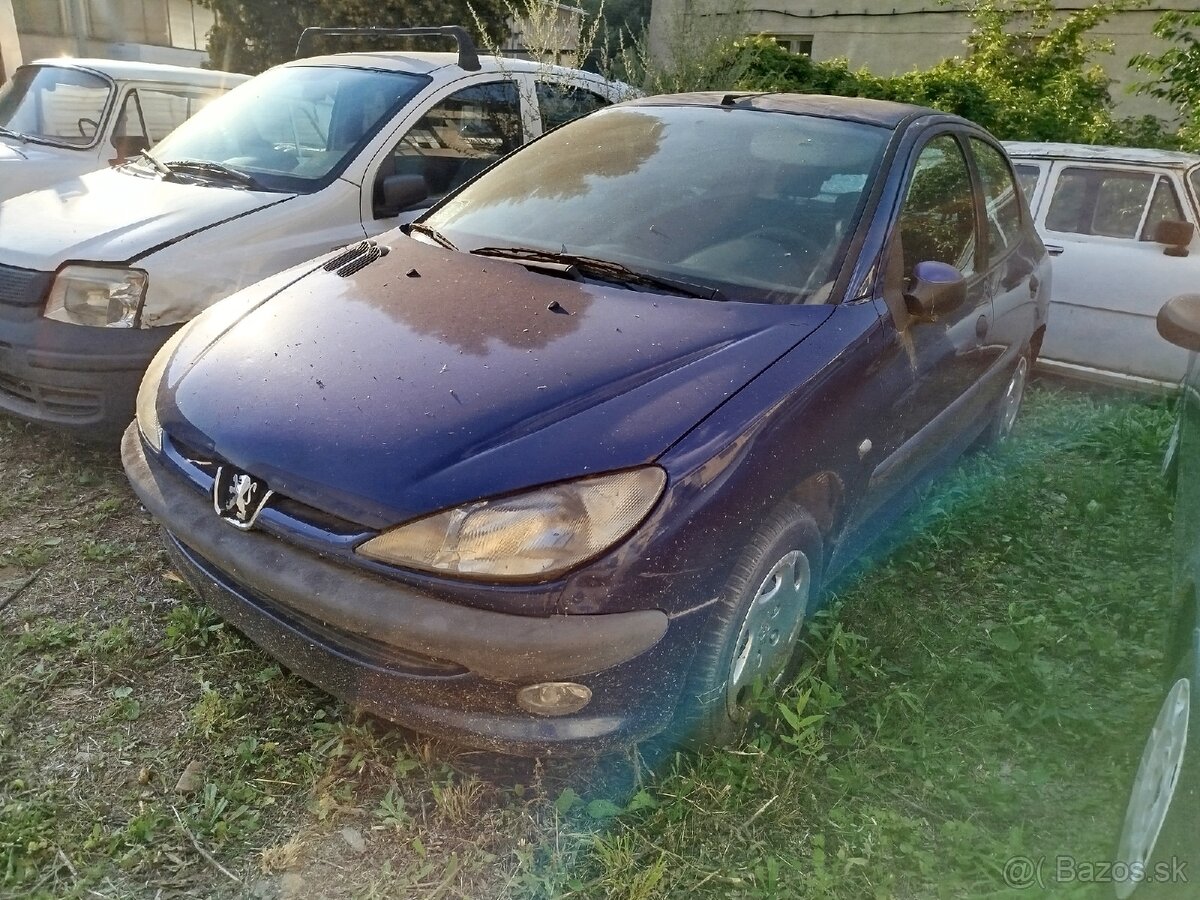 Rozpredam Peugeot 206 - 2