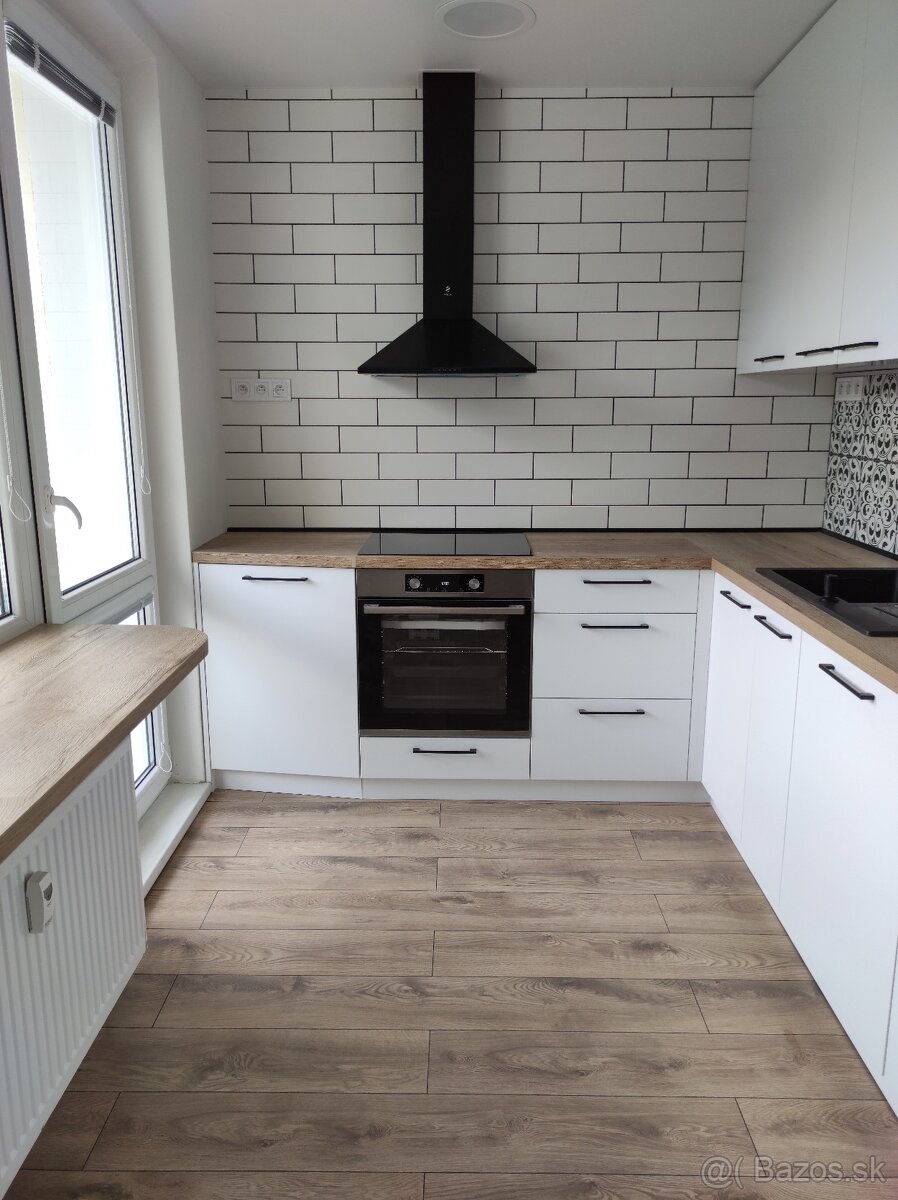 Nová rekonštrukcia,zariadený,3i Ždiarska,2x loggia - 2