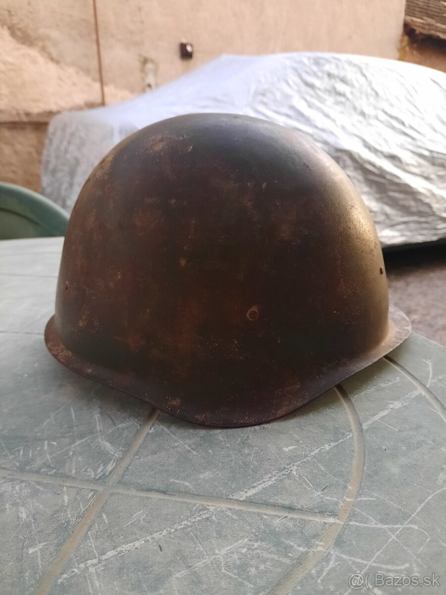 Na predaj je sovietska oceľová prilba SŠ-40, ktorú používala - 2