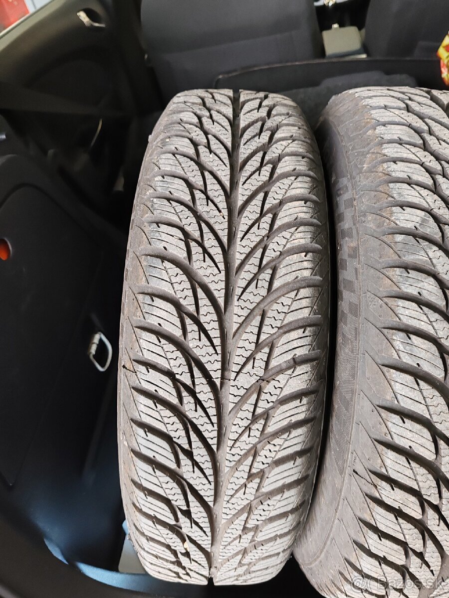 Celoročné pneumatiky s diskami 175/70 r14 4x100 - 2
