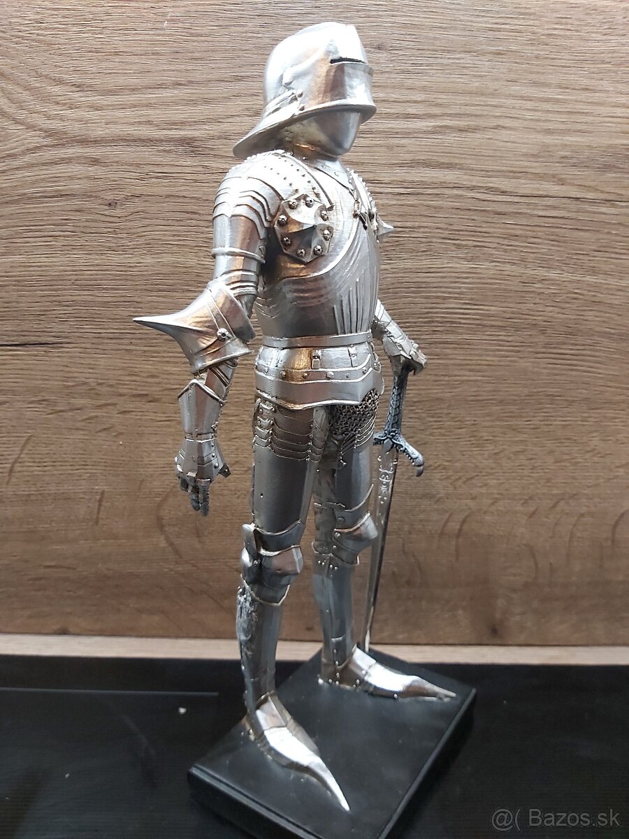 Model Rytier - v zbroji mc36100 - 2