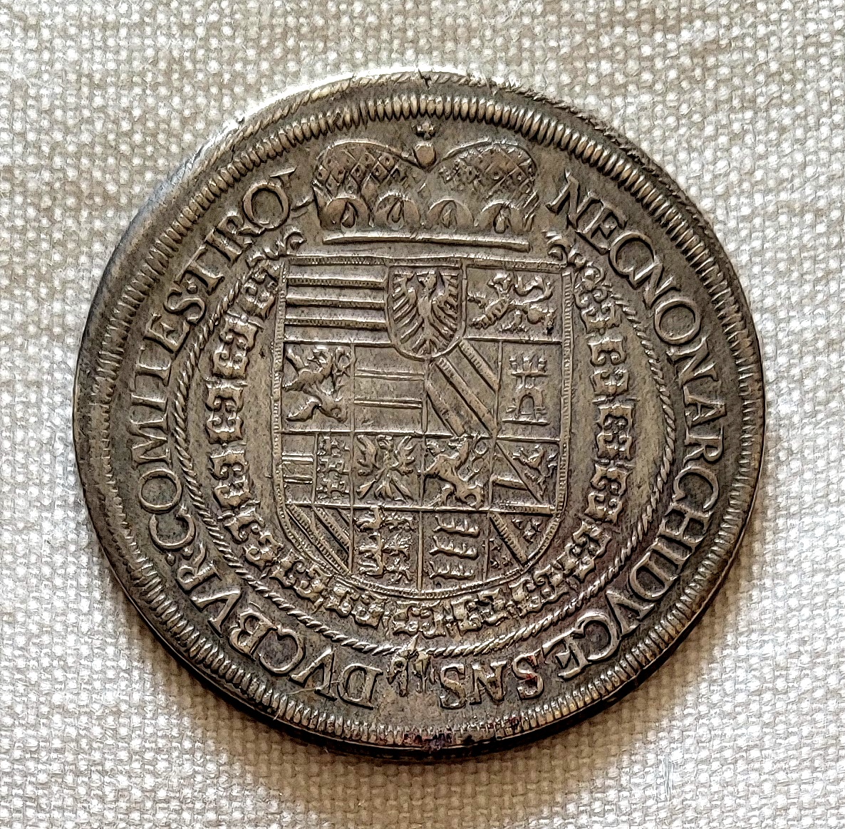 Strieborný toliar Ferdinand II., 1622, Hall - 2