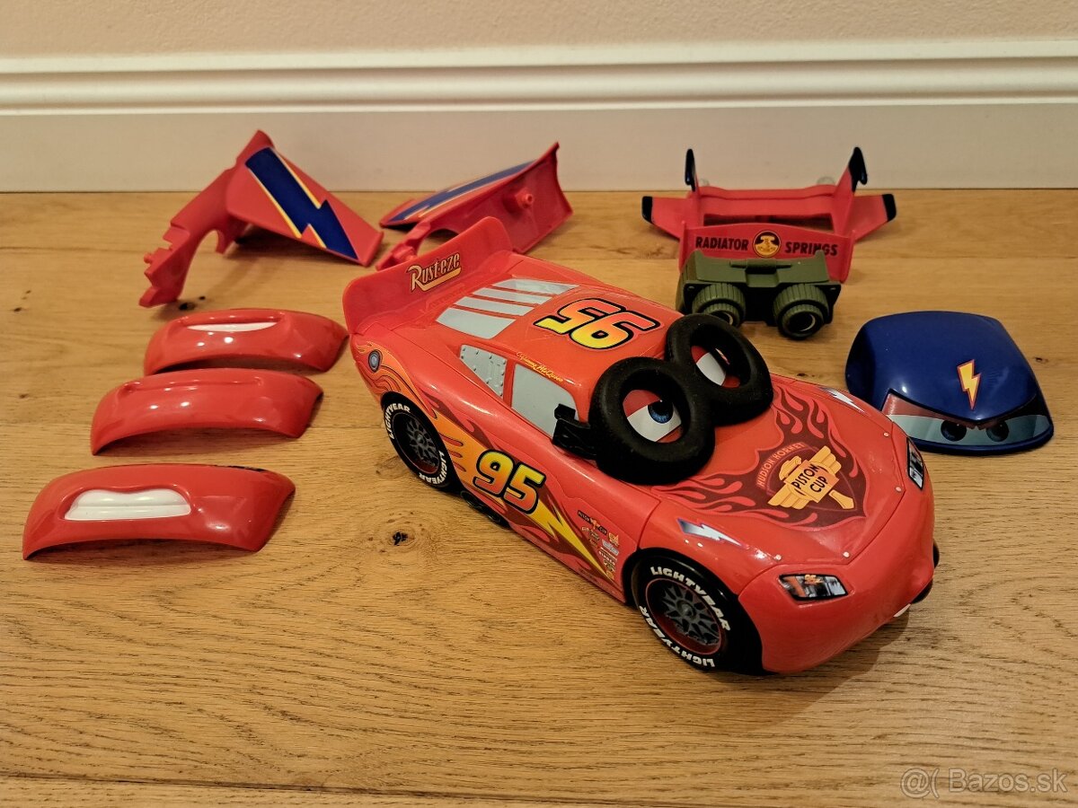 McQueen auto s nahradnymi dielikmi - 2