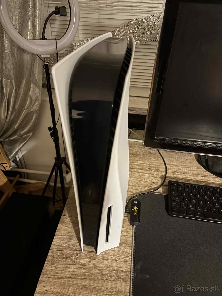 Predam Playstation 5 - Top stav - 2