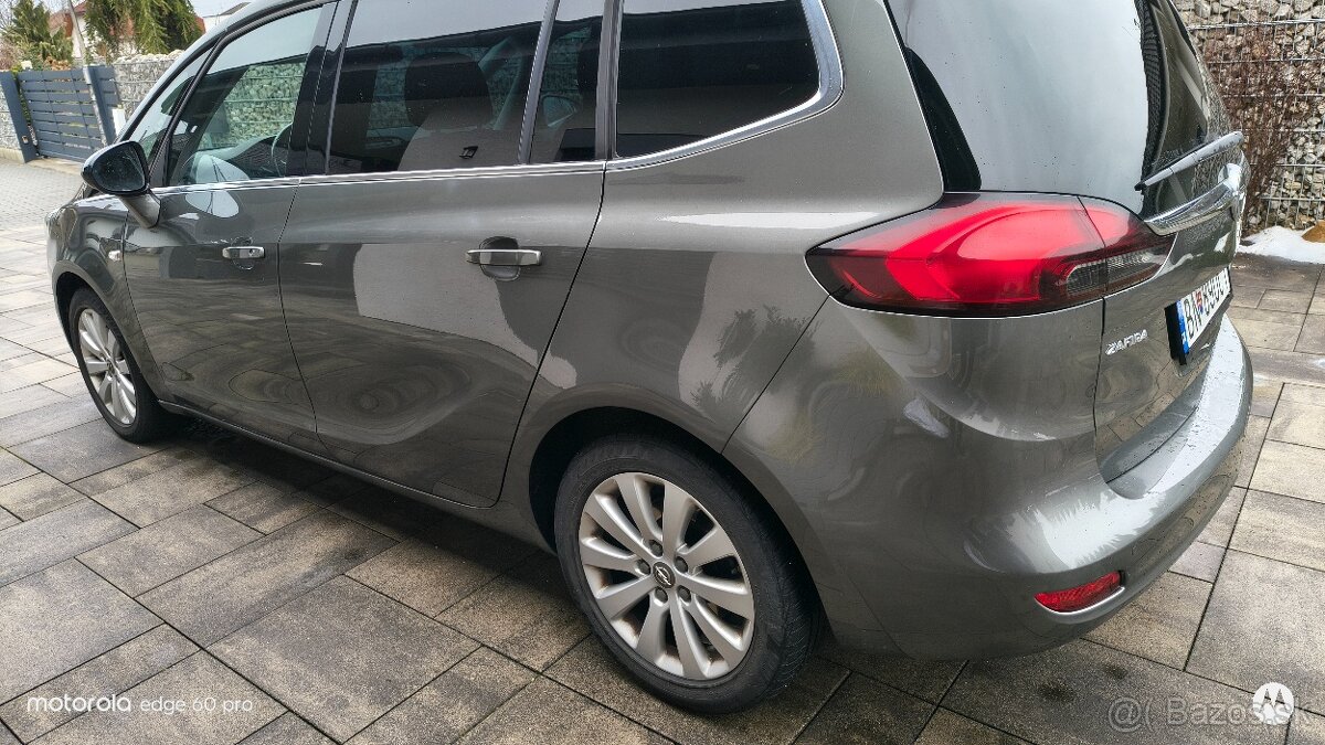 Opel Zafira 2017 - 2