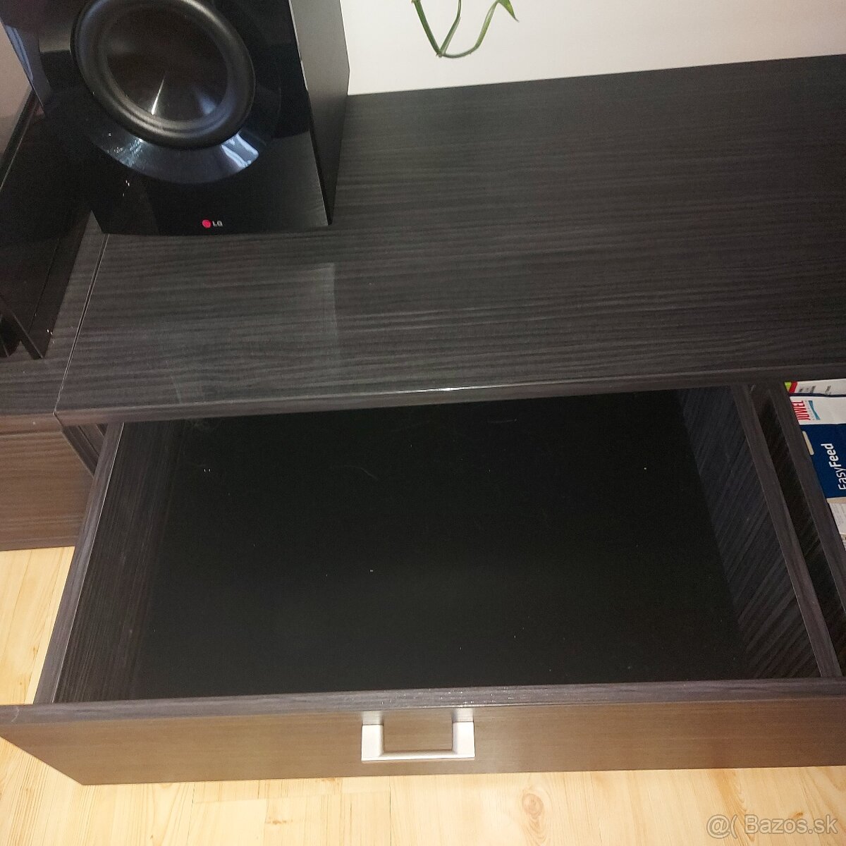 Nová nepoškodená obývacia stena - 2