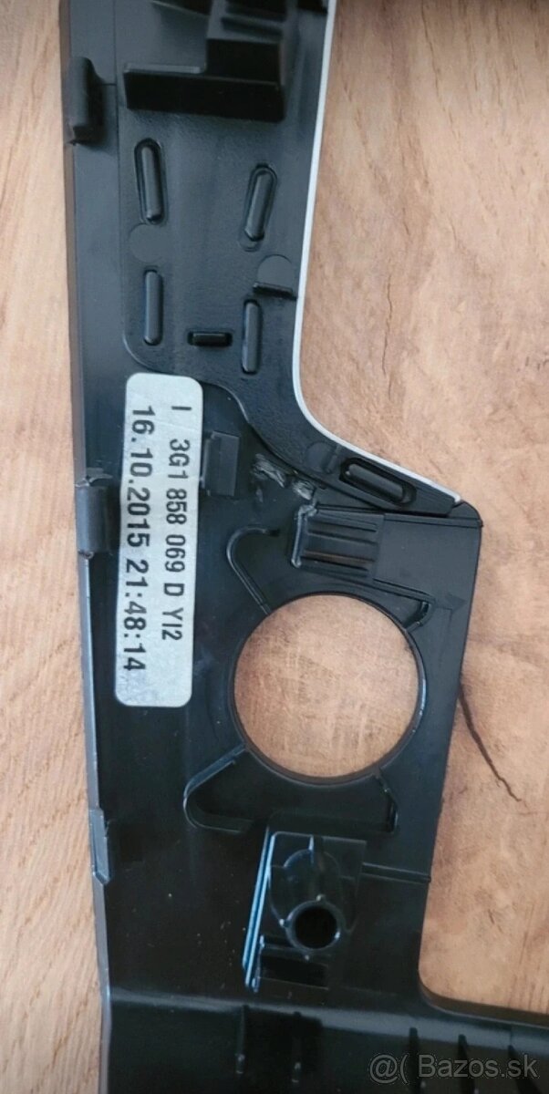 Rámeček na VW Passat B8 - Discovery PRO - 2