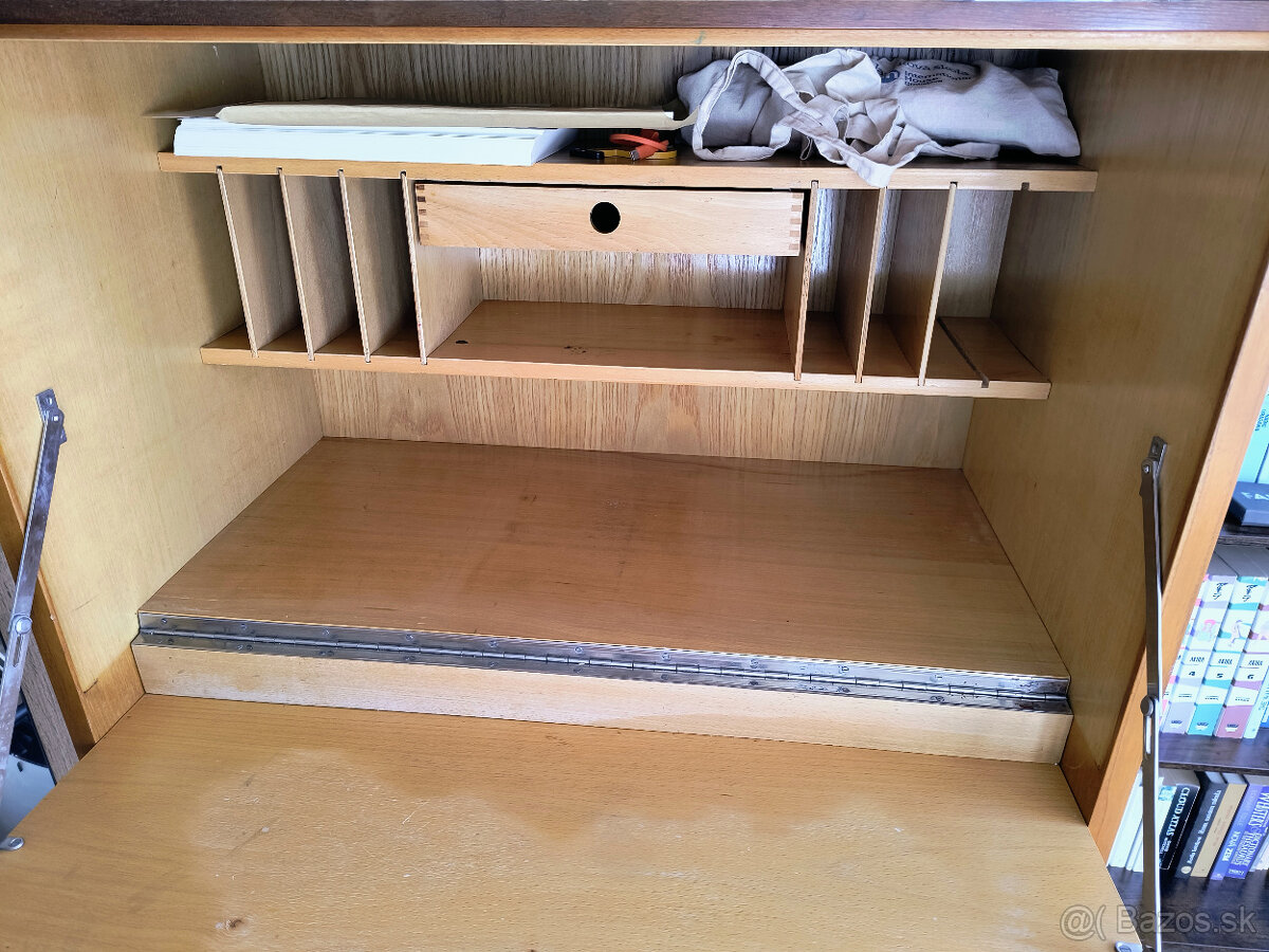 Masívny vintage bar - 2