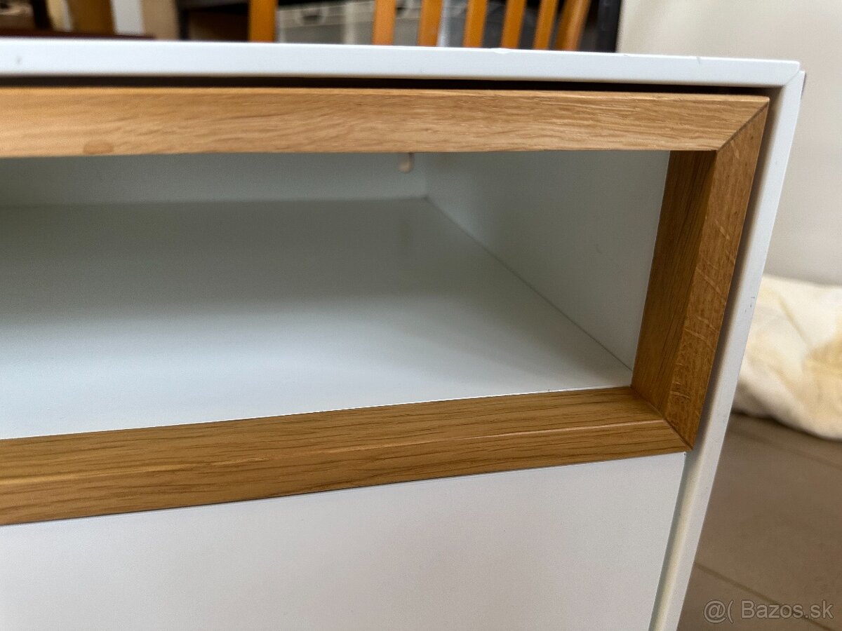 Skrinka pod TV - 2